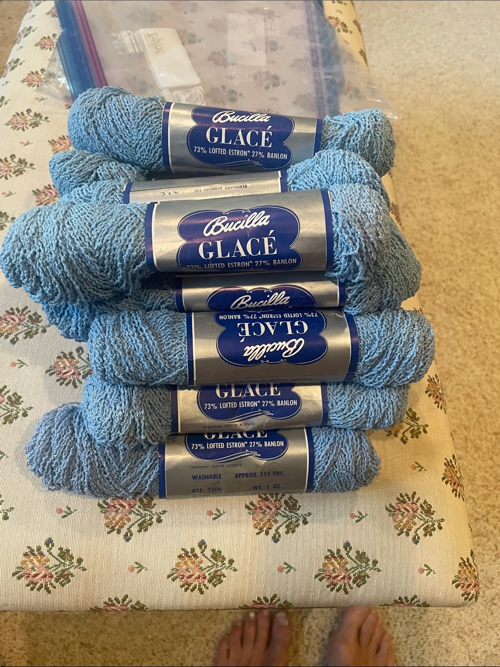 Bucilla Glacé Light Blue Craft Yarn - Soft Vintage Texture 16 Skiens